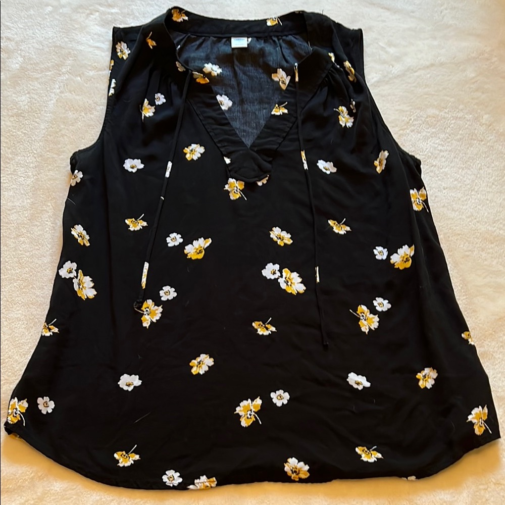 Old Navy Yellow and White Floral Sleeveless Blouse